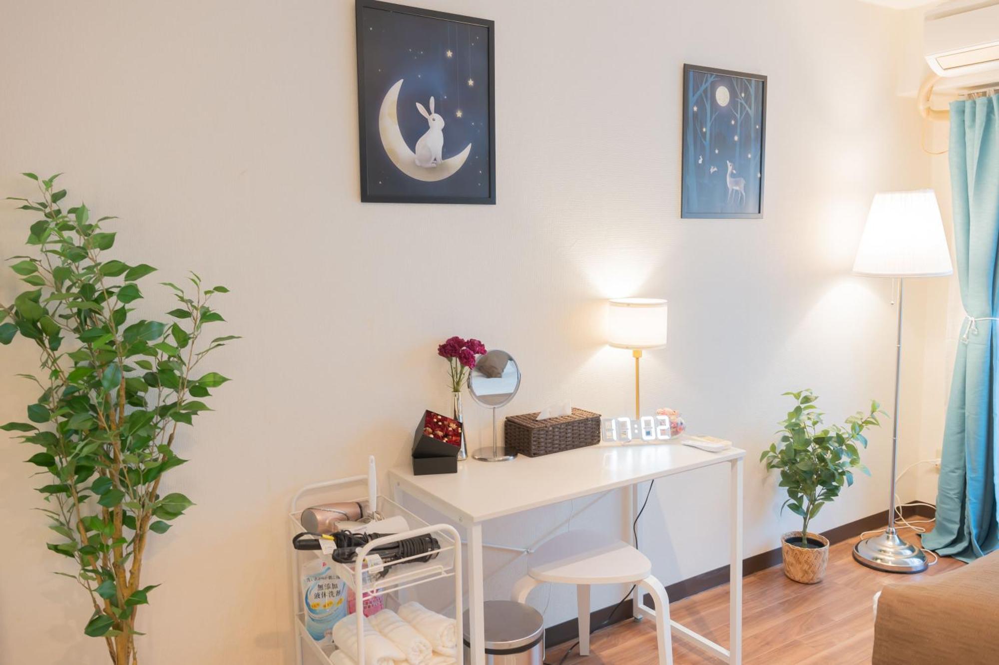 新宿歌舞伎町new Design Apartment！駅3分钟！最大5人可！無料モバイルwi-fi！ Apartamento